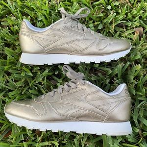 Rebook classic women’s 7.5